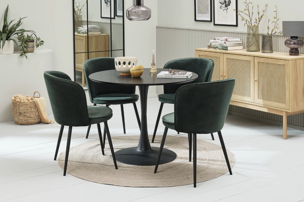 20-50% na izbrane jedilniške stole in mize