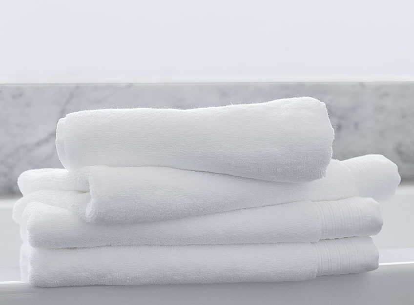 Kup belih brisač v dveh velikostih