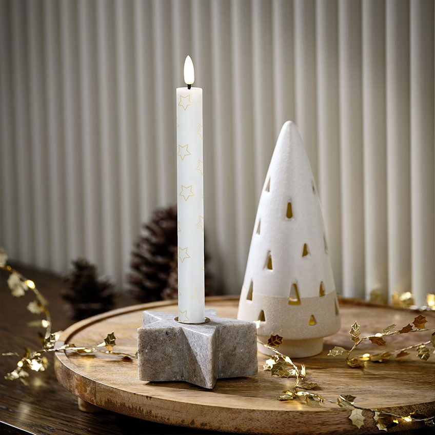 Svečnik v obliki zvezde iz marmorja, božična LED sveča z zvezdicami in LED božično drevo