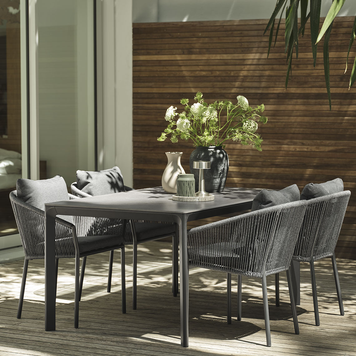 Vrtna miza KUMLA in vrtni stoli GILJA Vrtna miza in vrtni stoli