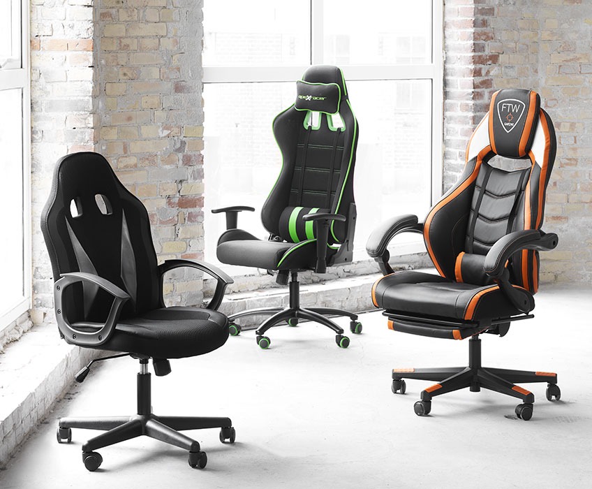 Računalniški stoli LAMDRUP, HARLEV in GAMBORG Trije gaming stoli v delno zeleni, oranžni in sivi barvi